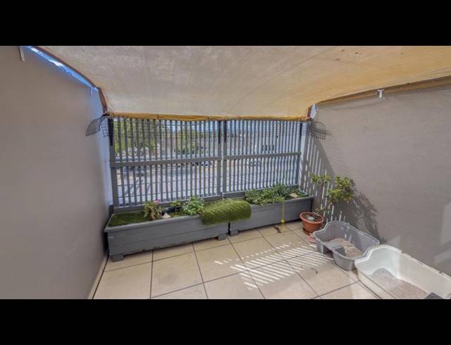 2 BEDROOM APARTMENT FOR SALE IN DURBANVILLE CENTRAL